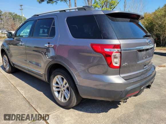 2013 Ford Explorer XLT z VIN 1FM5K7D80DGB75513, wystawiony jako IAAI lot #41710101 z przebiegiem 217 330 mil mil oraz . Historia ofert i sprzedaży dostępna na DreamBid. Obrazek 3.