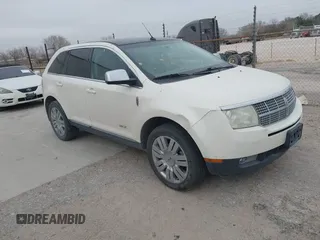 2008 Lincoln MKX with VIN 2LMDU68C48BJ26606, listed as a IAAI auction lot 41715289 with 207,211 mi miles. Bid and sale history available at carsss.com. Image 1.