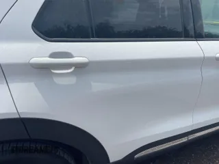 2022 Ford Explorer XLT z VIN 1FMSK7DH3NGB36208, wystawiony jako IAAI lot #42468431 z przebiegiem 51 513 mil mil oraz . Historia ofert i sprzedaży dostępna na DreamBid. Obrazek 9.