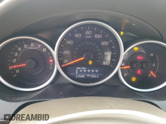 2011 Acura RL Technology with VIN JH4KB2F63BC000147, listed as a Copart auction lot 86130774 with 215,685 mi miles and Salvage Title. Bid and sale history available at DreamBid. Image 9.