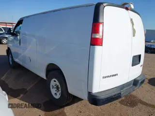 2008 GMC Savana Cargo with VIN 1GTGG25C681111778, listed as a IAAI auction lot 41700294 with 414,744 mi miles. Bid and sale history available at carsss.com. Image 3.