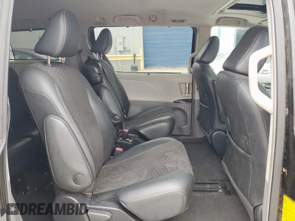 2011 Toyota Sienna SE with VIN 5TDXK3DC1BS058195, listed as a Copart auction lot 55395835 with 172,413 mi miles and Salvage title. Bid and sale history available at DreamBid. Image 11.