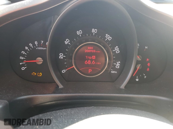 2011 Kia Sportage SX with VIN KNDPC3A64B7120176, listed as a Copart auction lot 48480145 with 208,933 mi miles and Salvage title. Bid and sale history available at DreamBid. Image 9.