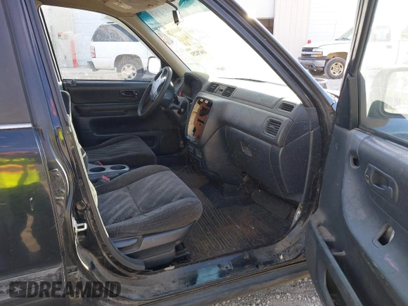 2000 Honda CR-V LX with VIN JHLRD2843YS006747, listed as a IAAI auction lot 41670251 with 345,195 mi miles. Bid and sale history available at carsss.com. Image 5.