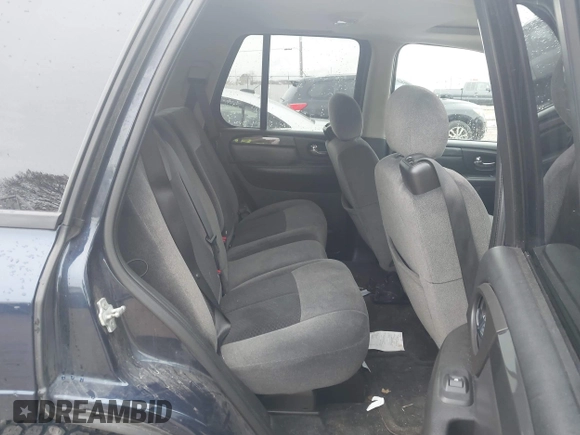 2007 GMC Envoy SLE with VIN 1GKDT13S372158038, listed as a IAAI auction lot 42103078 with 119,954 mi miles. Bid and sale history available at carsss.com. Image 8.