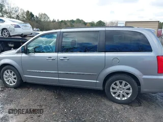 2013 Chrysler Town & Country Touring with VIN 2C4RC1BG8DR775222, listed as a IAAI auction lot 41080043 with 248,000 mi miles. Bid and sale history available at carsss.com. Image 14.