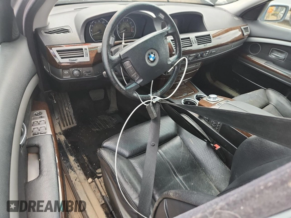 2003 BMW 7 Series 745i z VIN WBAGL63443DP63432, wystawiony jako Copart lot #60335925 z przebiegiem Nie podano mil oraz Szkoda całkowita • Salvage title. Historia ofert i sprzedaży dostępna na DreamBid. Obrazek 8.