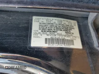 2010 Nissan Versa S z VIN 3N1BC1AP5AL360227, wystawiony jako Copart lot #55966485 z przebiegiem 197 936 mil mil oraz Szkoda całkowita • Salvage title. Historia ofert i sprzedaży dostępna na DreamBid. Obrazek 13.