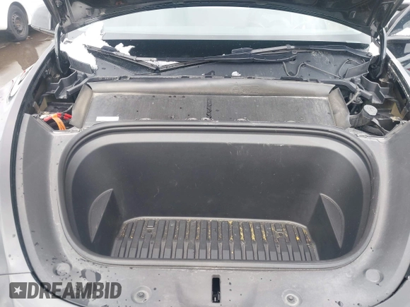 2023 Tesla Model Y Long Range with VIN 7SAYGDEE5PF766685, listed as a IAAI auction lot 41933729 with 25,959 mi miles and . Bid and sale history available at DreamBid. Image 10.