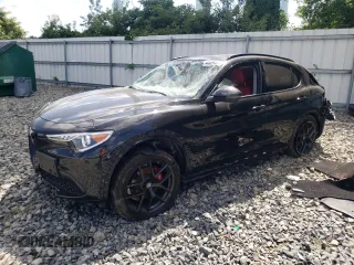 2021 Alfa Romeo Stelvio Ti z VIN ZASPAKBN5M7D09533, wystawiony jako Copart lot #66394894 z przebiegiem Nie podano mil oraz Szkoda całkowita • Salvage title. Historia ofert i sprzedaży dostępna na DreamBid. Obrazek 1.