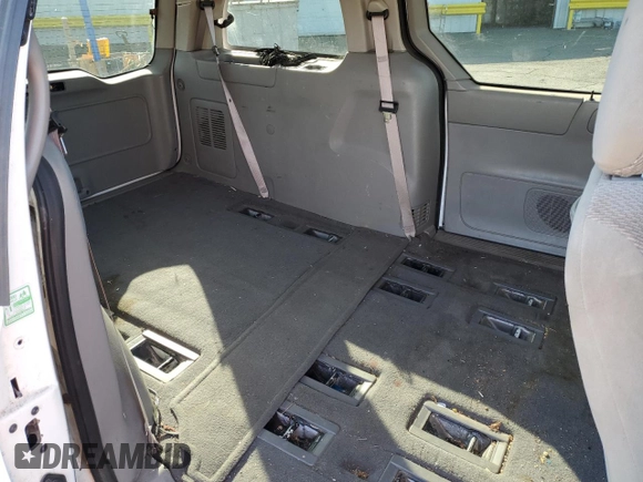 2002 Ford Windstar SE с VIN 2FMZA52402BA97750, выставлен на аукционе Copart как лот 55624895 с пробегом 111 609 миль миль и Списание • Salvage title. История ставок и продаж доступна на DreamBid. Изображение 11.