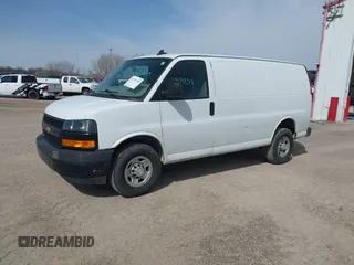 2018 Chevrolet Express Cargo Van with VIN 1GCWGAFP8J1253370, listed as a IAAI auction lot 41791109 with 101,253 mi miles. Bid and sale history available at carsss.com. Image 17.