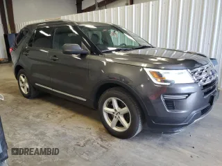 2018 Ford Explorer XLT z VIN 1FM5K7DH3JGA89737, wystawiony jako Copart lot #63029545 z przebiegiem 176 518 mil mil oraz Czysty tytuł • Clean title. Historia ofert i sprzedaży dostępna na DreamBid. Obrazek 4.