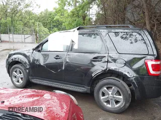 2011 Ford Escape XLT z VIN 1FMCU9DG1BKA73183, wystawiony jako IAAI lot #42313916 z przebiegiem 96 296 mil mil oraz . Historia ofert i sprzedaży dostępna na DreamBid. Obrazek 15.
