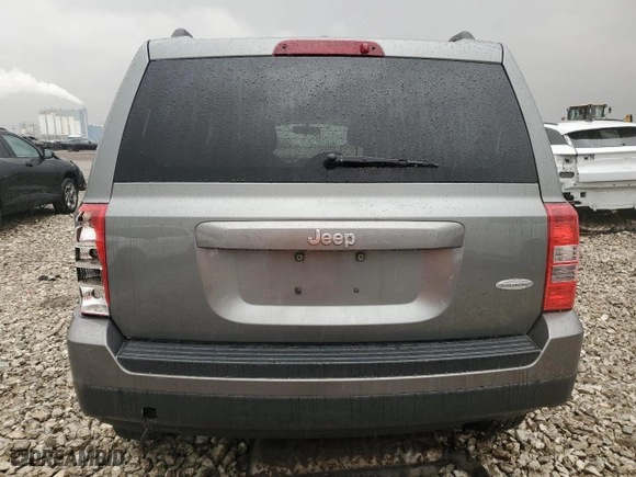 2011 Jeep Patriot Latitude with VIN 1J4NT1GA1BD245686, listed as a Copart auction lot 49835495 with 137,460 mi miles and Salvage Title. Bid and sale history available at carsss.com. Image 6.