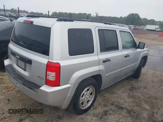 2009 Jeep Patriot Sport z VIN 1J4FT28A29D126757, wystawiony jako IAAI lot #42353541 z przebiegiem 122 277 mil mil oraz . Historia ofert i sprzedaży dostępna na DreamBid. Obrazek 4.