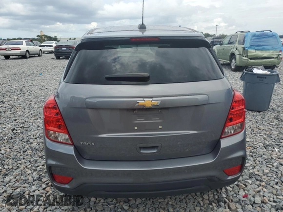 2020 Chevrolet Trax LS z VIN 3GNCJKSB3LL227038, wystawiony jako Copart lot #60031745 z przebiegiem 111 416 mil mil oraz Nie do naprawy • Non repairable. Historia ofert i sprzedaży dostępna na DreamBid. Obrazek 6.