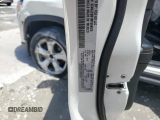 2021 Jeep Compass Latitude с VIN 3C4NJCBB1MT559620, выставлен на аукционе Copart как лот 62964705 с пробегом Не указан миль и На запчасти • Non repairable. История ставок и продаж доступна на DreamBid. Изображение 13.