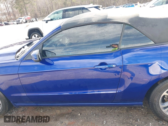 2014 Ford Mustang V6 with VIN 1ZVBP8EM2E5219886, listed as a IAAI auction lot 41689457 with 159,853 mi miles. Bid and sale history available at carsss.com. Image 14.