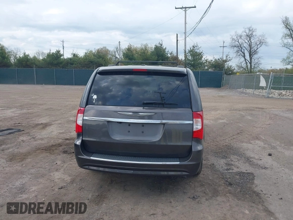 2015 Chrysler Town & Country Touring L with VIN 2C4RC1CG9FR646214, listed as a IAAI auction lot 42202486 with 184,555 mi miles and . Bid and sale history available at carsss.com. Image 16.