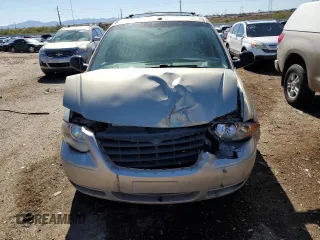 2007 Chrysler Town & Country LWB Touring with VIN 2A8GP54L97R280229, listed as a Copart auction lot 79124214 with 135,668 mi miles and Salvage Title. Bid and sale history available at carsss.com. Image 5.