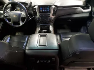 2019 Chevrolet Suburban LT z VIN 1GNSKHKC2KR408272, wystawiony jako Copart lot #59981035 z przebiegiem 447 641 mil mil oraz Czysty tytuł • Clean title. Historia ofert i sprzedaży dostępna na DreamBid. Obrazek 8.