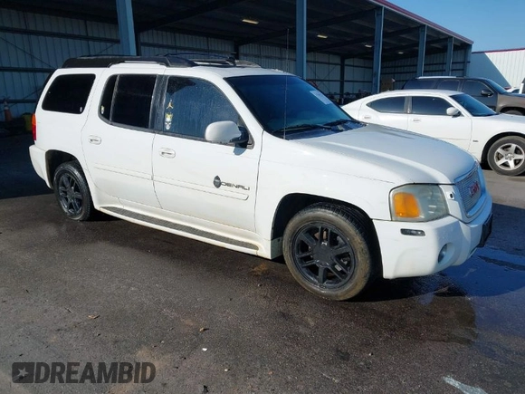 2006 GMC Envoy XL Denali with VIN 1GKES66M566159202, listed as a IAAI auction lot 41988276 with 293,983 mi miles. Bid and sale history available at carsss.com. Image 1.