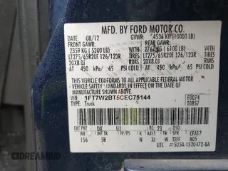 2012 Ford F-250 XL z VIN 1FT7W2BT5CEC75144, wystawiony jako IAAI lot #41339975 z przebiegiem 170 907 mil mil oraz . Historia ofert i sprzedaży dostępna na DreamBid. Obrazek 9.