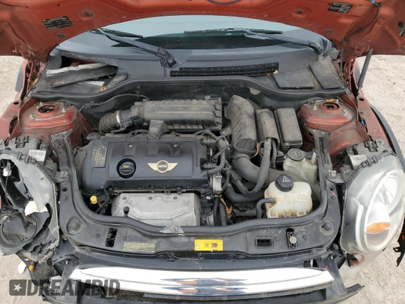 2012 MINI Convertible z VIN WMWZN3C59CT135172, wystawiony jako Copart lot #45593815 z przebiegiem 154 477 mil mil oraz Szkoda całkowita • Salvage title. Historia ofert i sprzedaży dostępna na DreamBid. Obrazek 12.