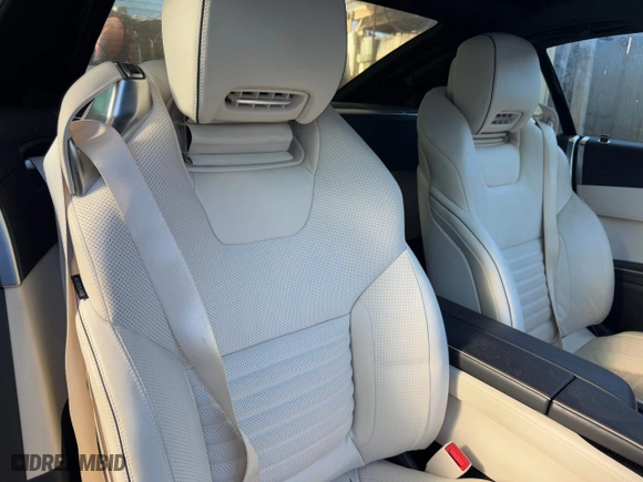 2015 Mercedes-Benz SL-Class SL 550 with VIN WDDJK7DA5FF033825, listed as a Copart auction lot 86223464 with 5,610 mi miles and Salvage Title. Bid and sale history available at carsss.com. Image 6.