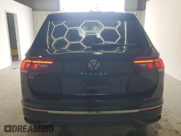 2024 Volkswagen Tiguan SE with VIN 3VV3B7AX8RM129627, listed as a Copart auction lot 59883085 with 16,944 mi miles and Salvage title. Bid and sale history available at DreamBid. Image 6.