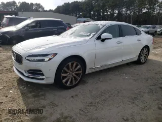 2018 Volvo S90 Inscription with VIN LVY992ML4JP033548, listed as a Copart auction lot 87616885 with 19,789 mi miles and Salvage Title. Bid and sale history available at carsss.com. Image 1.