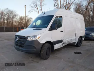 2025 Mercedes-Benz Sprinter Cargo with VIN W1Y4KBHY8ST203488, listed as a IAAI auction lot 41783964 with 1,578 mi miles and . Bid and sale history available at carsss.com. Image 18.