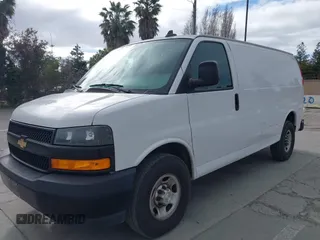 2020 Chevrolet Express Cargo с VIN 1GCWGAFP3L1272525, выставлен на аукционе IAAI как лот 41914132 с пробегом 90 857 миль миль и . История ставок и продаж доступна на DreamBid. Изображение 6.