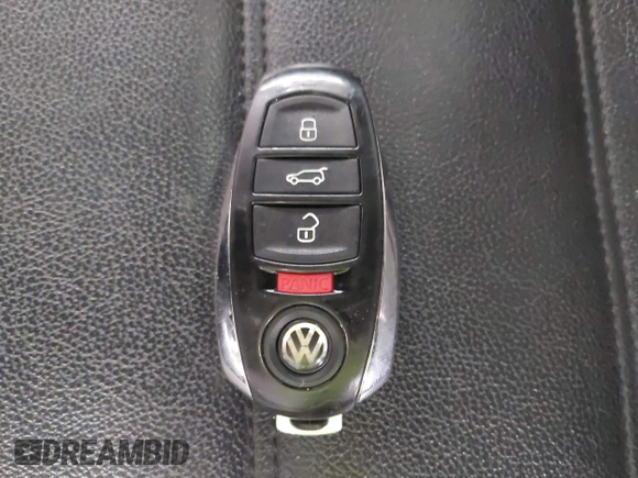 2012 Volkswagen Touareg Sport with VIN WVGEF9BP8CD009511, listed as a IAAI auction lot 41457989 with 87,325 mi miles and . Bid and sale history available at DreamBid. Image 11.