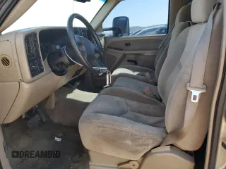 2003 Chevrolet Silverado 1500HD LS z VIN 1GCGK13UX3F108575, wystawiony jako Copart lot #74129704 z przebiegiem 164 308 mil mil oraz Szkoda całkowita • Salvage title. Historia ofert i sprzedaży dostępna na DreamBid. Obrazek 7.