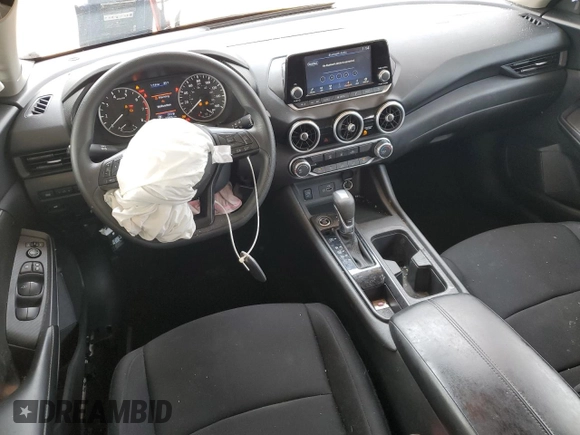 2024 Nissan Sentra S z VIN 3N1AB8BV8RY294114, wystawiony jako Copart lot #59166025 z przebiegiem 23 806 mil mil oraz Czysty tytuł • Clean title. Historia ofert i sprzedaży dostępna na DreamBid. Obrazek 8.