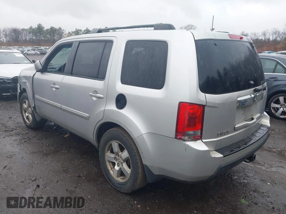 2009 Honda Pilot EX-L with VIN 5FNYF486X9B028209, listed as a IAAI auction lot 41959805 with 264,728 mi miles and . Bid and sale history available at carsss.com. Image 3.