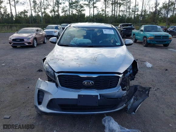 2019 Kia Sorento LX with VIN 5XYPGDA33KG515128, listed as a IAAI auction lot 40772855 with 95,109 mi miles. Bid and sale history available at carsss.com. Image 12.