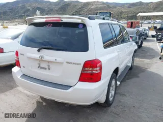 2002 Toyota Highlander with VIN JTEGF21A620068172, listed as a IAAI auction lot 41798425 with 168,647 mi miles. Bid and sale history available at carsss.com. Image 4.
