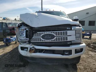 2017 Ford F-350 Platinum with VIN 1FT8W3BT2HEF08950, listed as a Copart auction lot 44521175 with 113,237 mi miles and Salvage Title. Bid and sale history available at DreamBid. Image 5.