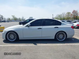 2012 BMW 3 Series 335i z VIN WBA3A9G54CNN67686, wystawiony jako IAAI lot #42106853 z przebiegiem 141 368 mil mil oraz . Historia ofert i sprzedaży dostępna na DreamBid. Obrazek 14.
