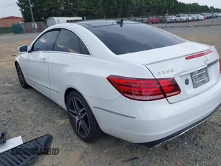 2014 Mercedes-Benz E 350 with VIN WDDKJ8JB7EF258210, listed as a IAAI auction lot 42632492 with 127,556 mi miles and . Bid and sale history available at DreamBid. Image 3.
