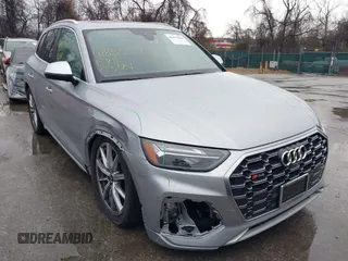 2023 Audi SQ5 Premium Plus z VIN WA1B4AFY9P2195394, wystawiony jako IAAI lot #41855818 z przebiegiem 25 946 mil mil oraz . Historia ofert i sprzedaży dostępna na DreamBid. Obrazek 6.