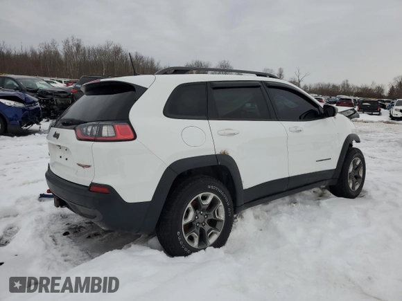 2019 Jeep Cherokee Trailhawk Elite with VIN 1C4PJMBX3KD196654, listed as a Copart auction lot 46592565 with 122,225 mi miles and Salvage Title. Bid and sale history available at carsss.com. Image 3.