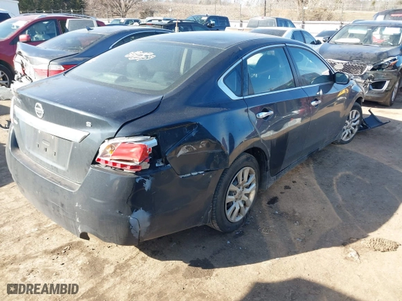 2015 Nissan Altima 2.5 with VIN 1N4AL3AP3FC188812, listed as a IAAI auction lot 41592227 with 241,773 mi miles. Bid and sale history available at carsss.com. Image 4.