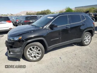 2023 Jeep Compass Latitude Lux z VIN 3C4NJDFNXPT522385, wystawiony jako Copart lot #57990555 z przebiegiem 28 159 mil mil oraz Szkoda całkowita • Salvage title. Historia ofert i sprzedaży dostępna na DreamBid. Obrazek 1.