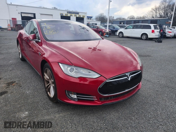 2013 Tesla Model S с VIN 5YJSA1DN6DFP26504, выставлен на аукционе IAAI как лот 41703859 с пробегом 135 552 миль миль и . История ставок и продаж доступна на DreamBid. Изображение 2.