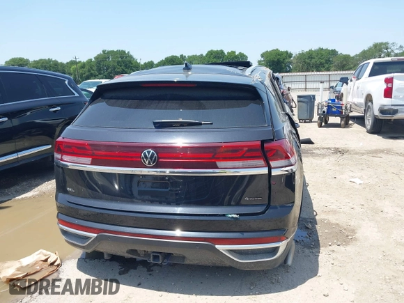 2024 Volkswagen Atlas SEL with VIN 1V2BE2CA3RC233021, listed as a IAAI auction lot 42185251 with 23,398 mi miles and . Bid and sale history available at DreamBid. Image 15.
