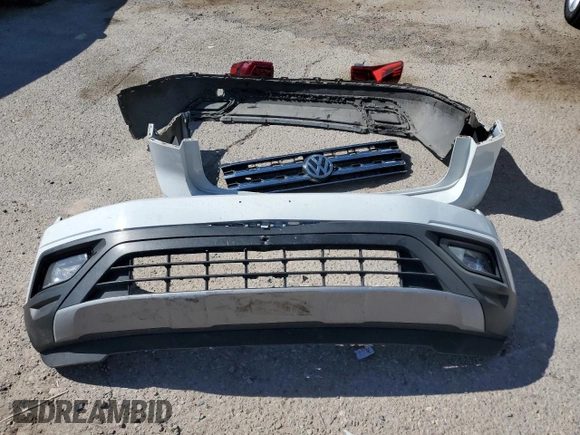 2019 Volkswagen Atlas SE with VIN 1V2DR2CA2KC533880, listed as a Copart auction lot 57353705 with 104,110 mi miles and Salvage title. Bid and sale history available at DreamBid. Image 13.